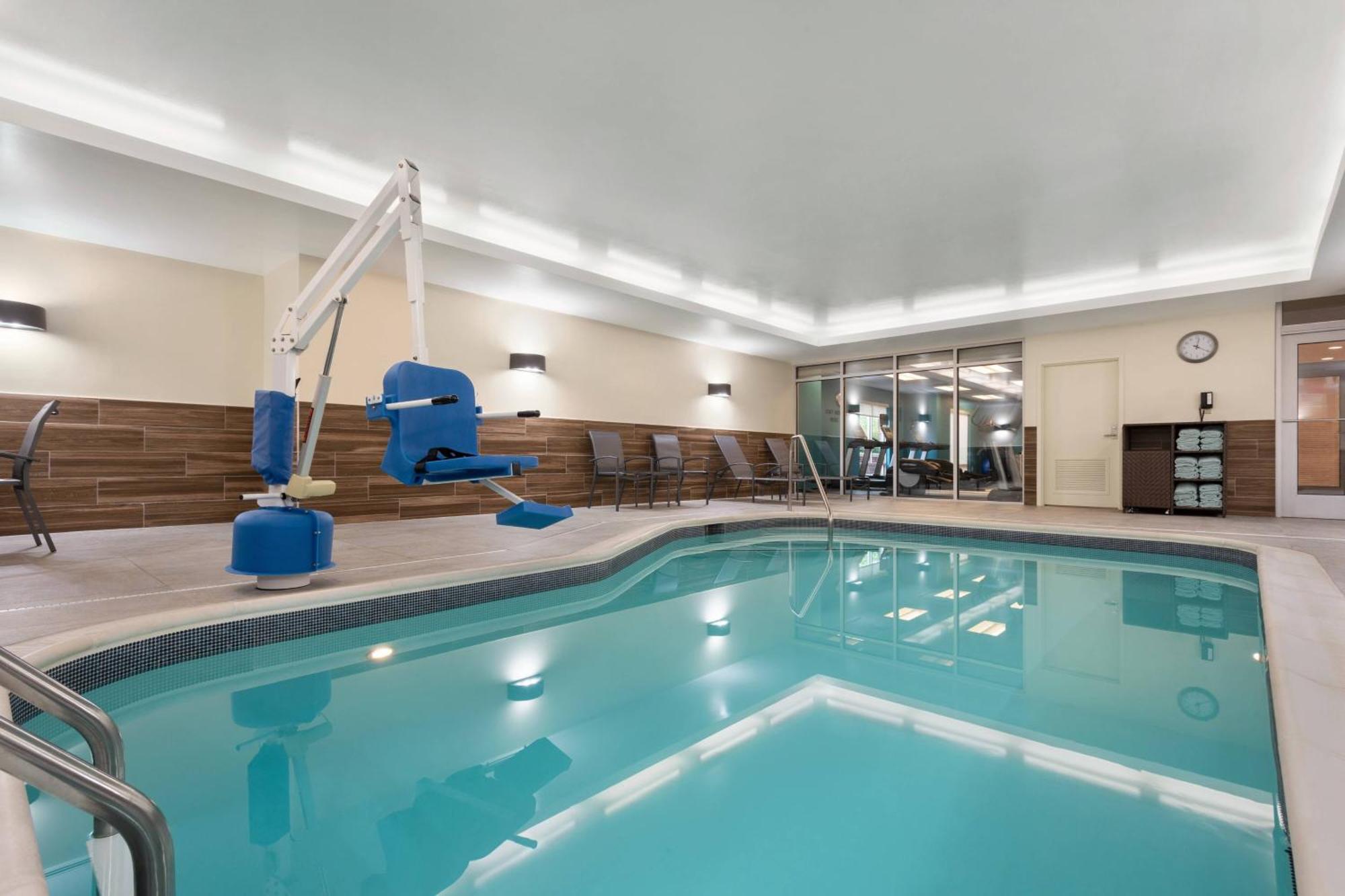 Fairfield Inn & Suites By Marriott Charlottesville Downtown/University Area Exteriér fotografie